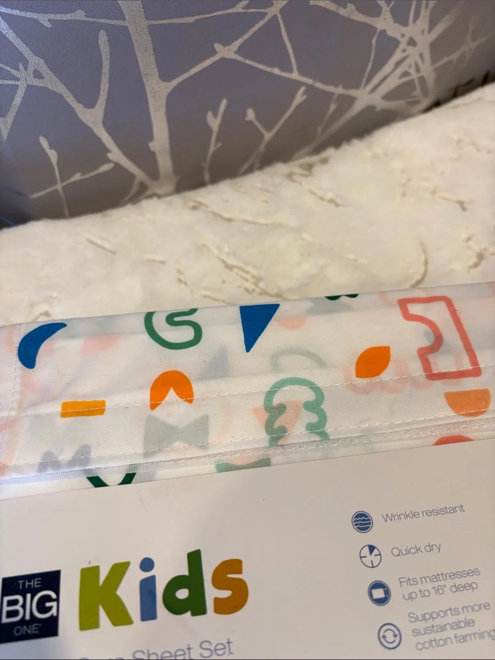 BNWT The Big One Kids Twin Sheet Set - White with Blue, Green, Orange, Accents